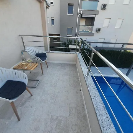 Eni With Private Pool