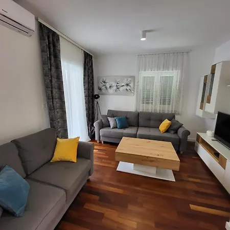 Eni With Private Pool Villa