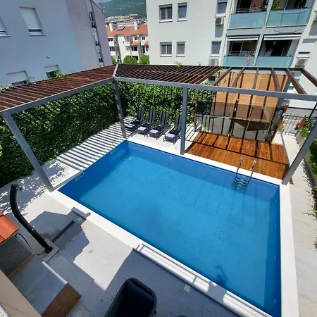 Villa Eni With Private Pool *
